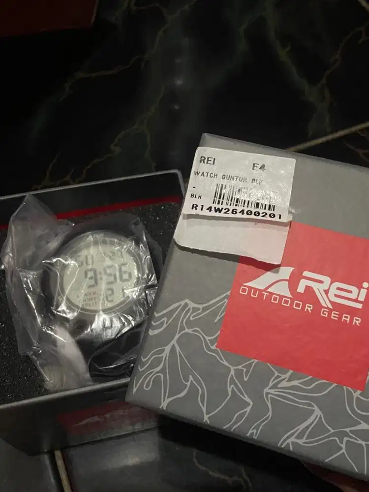 Jam Tangan Arei Guntur Tahan Air