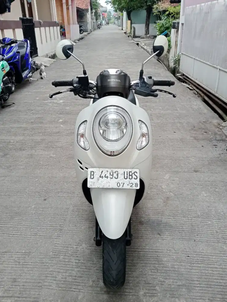 Scoopy prestige keyless 2023