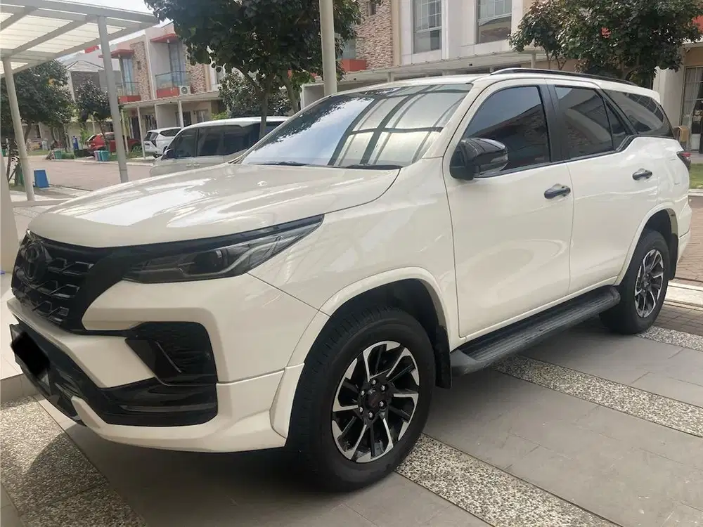 Jual fortuner thn 2021 2.4 TRD low km