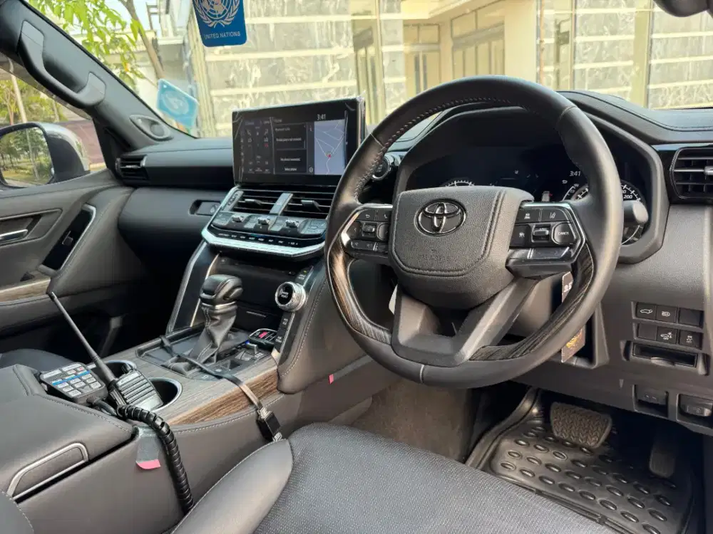 Land cruiser full acc