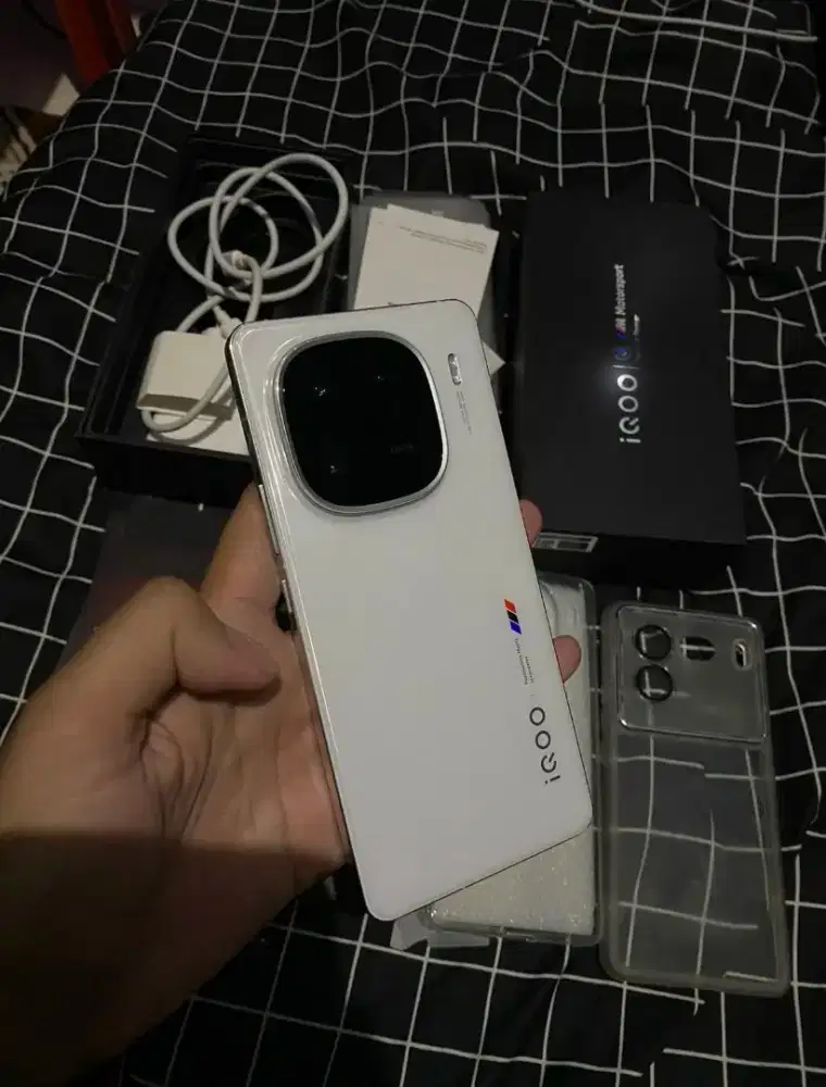 Iqoo 12 16/512gb fullset nominus