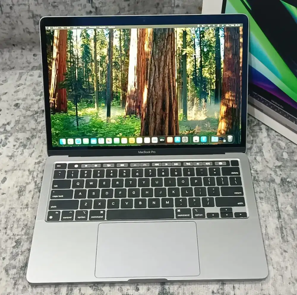 MacBook Pro M2 2022 13 TouchBar 16GB 256GB Gray Fulset iBox Like New