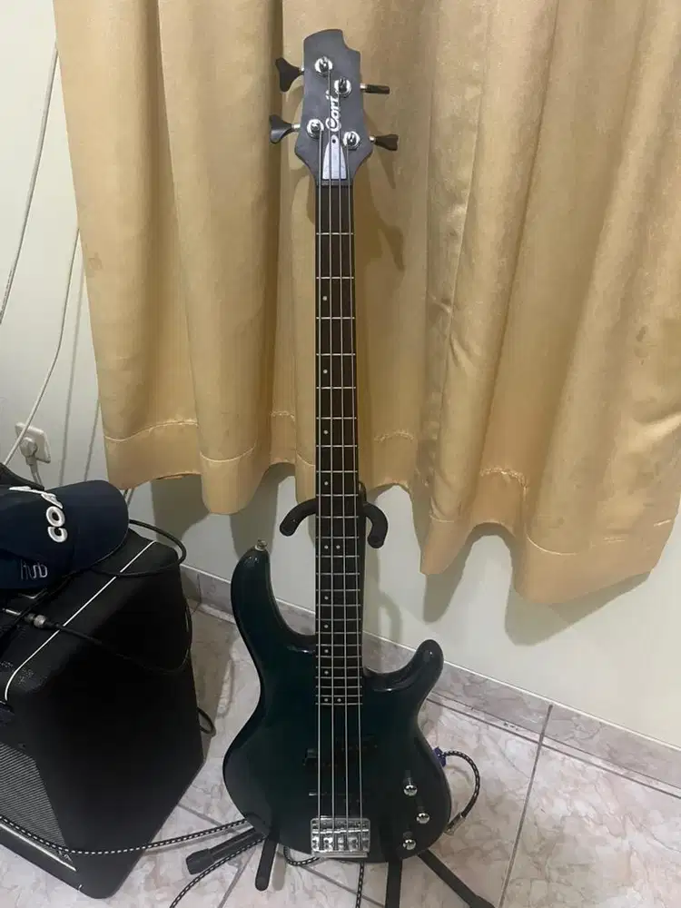 Jual Bass Action Original + Ampli Hiwatt B60/12inch