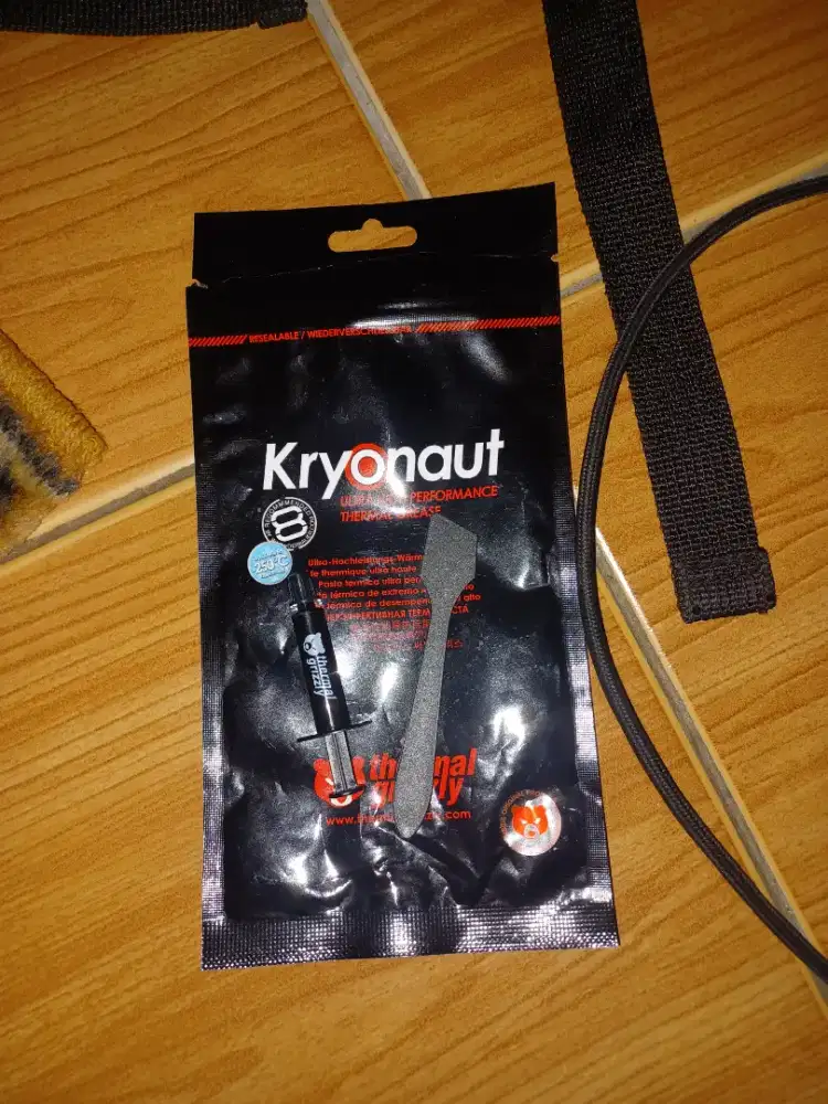 thermal paste cooling laptop