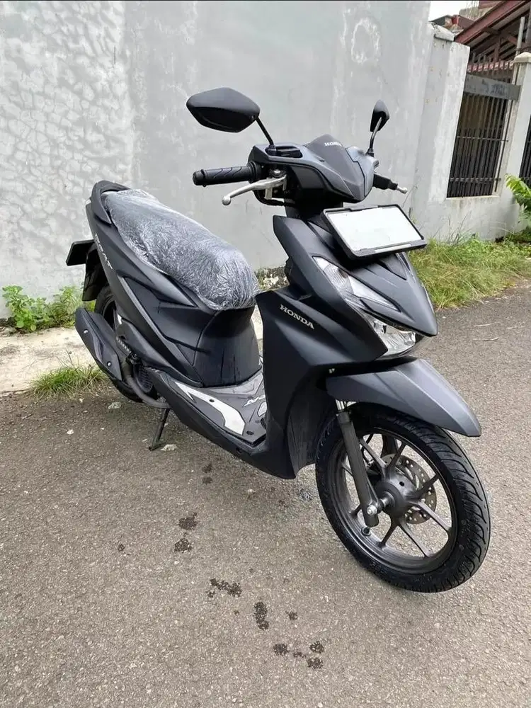 Honda Beat SMART KEYLESS DELUXE Hitam Doff