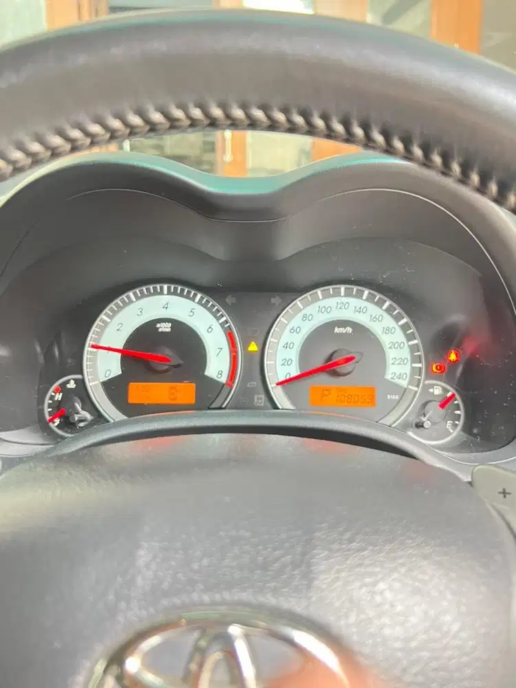 Corolla Altis 2.0V 2013