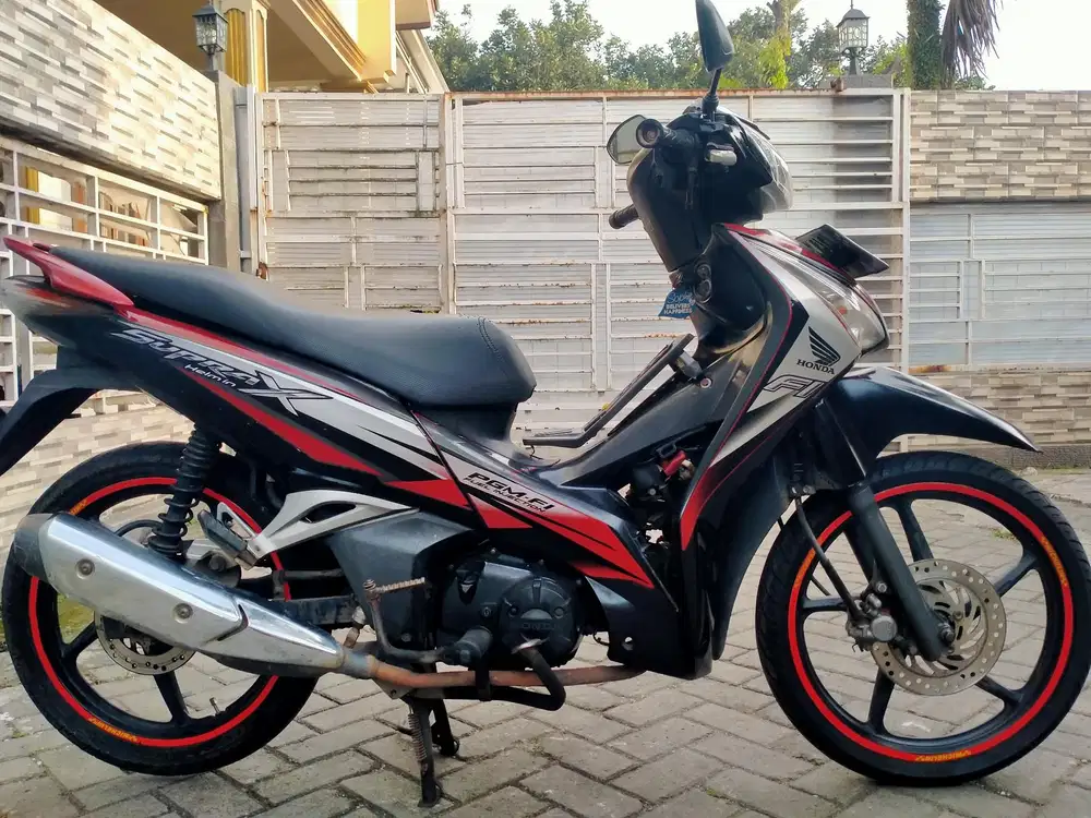 Honda Supra X 125 injeksi lengkap sehat keterangan detail dibawah