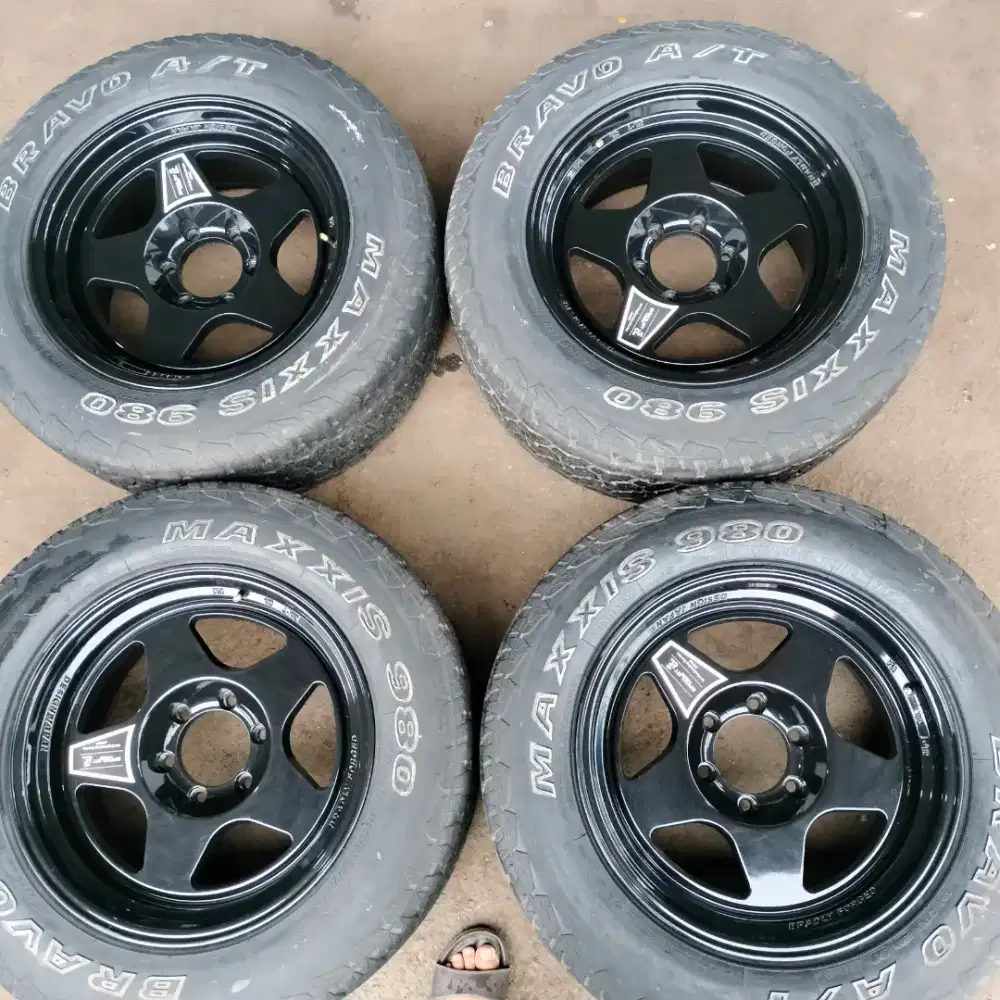 Velg Bradley ring 18x9 6x139,7 ET 0 ban maxxis AT 265/60 R18 Fortuner