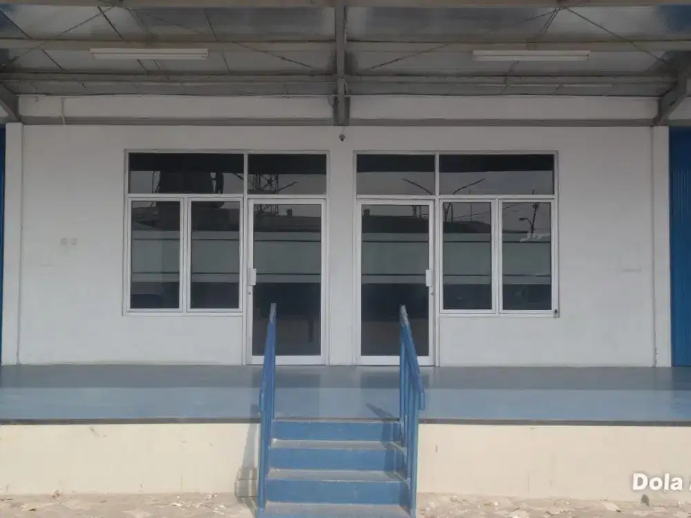 Dijual Gudang dan Kantor Dekat Jalan Utama Tol Cakung di Jalan Raya Bekasi, Jakarta Timur