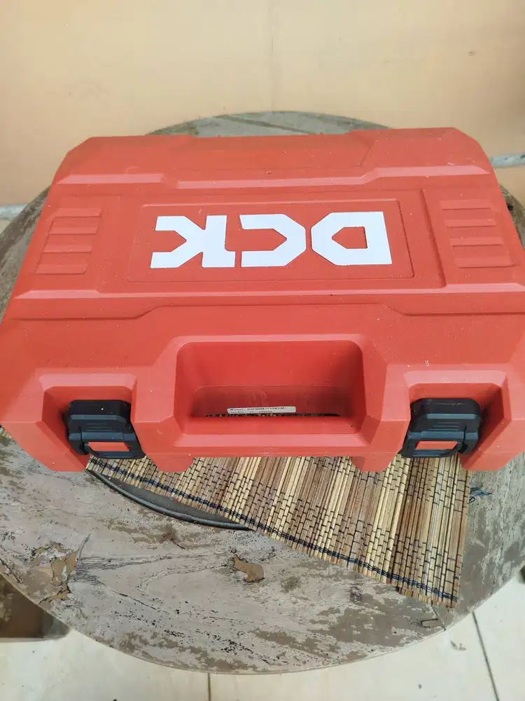 Cordless brushless Impact wrench 488Nm Dck