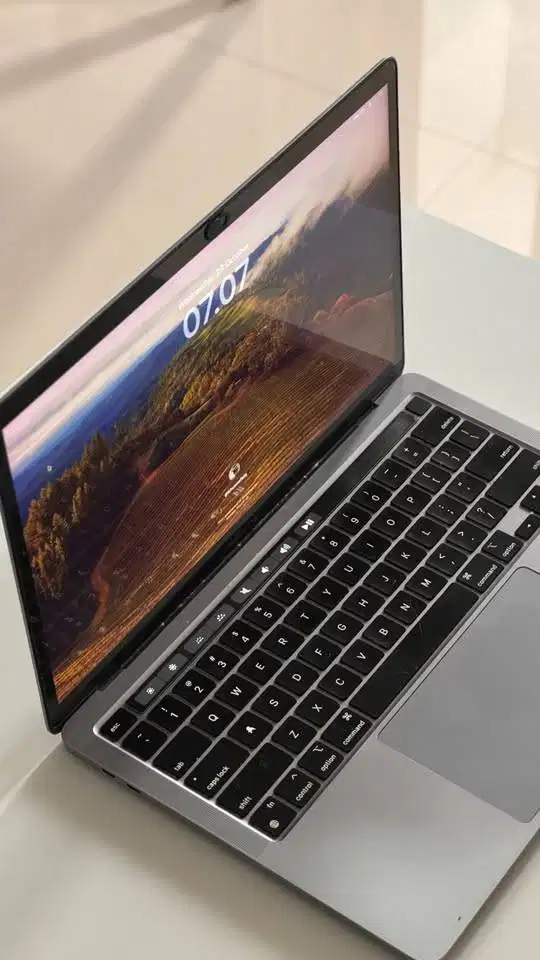 MacBook Pro M1 8/256
