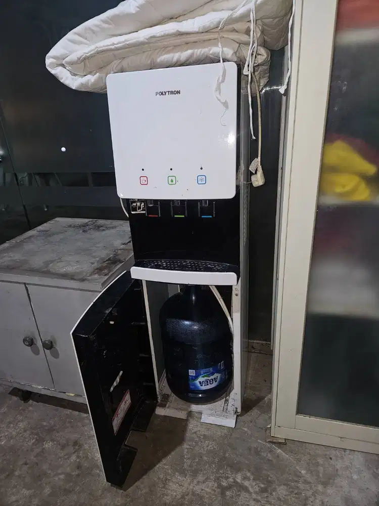 Dispenser POLYTRON Galon bawah, Kondisi normal bagus-siap pakai