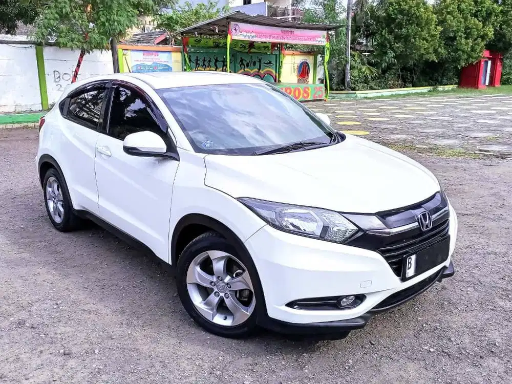 Honda HRV 1.5 S AT Matic 2015 e 2016 prestige 1.8 Putih Istimewa antik