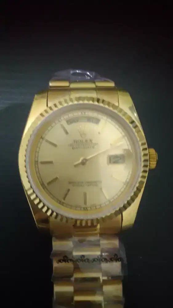 Jam rolex kw warna gold mengkilap