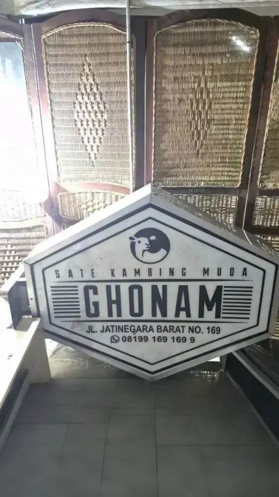 Neon Box Segienam Ukuran Jumbo