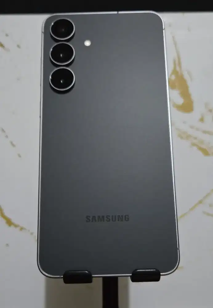 Samsung Galaxy S25 FE, 8/256 GB, Garansi SEIN s/d Sept 2026