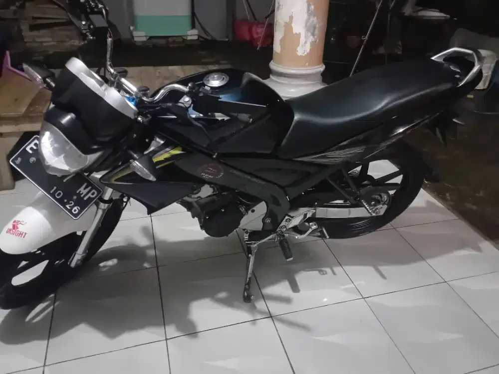 Vixtion 3ci 2011 warna putih di stnk,Plat E