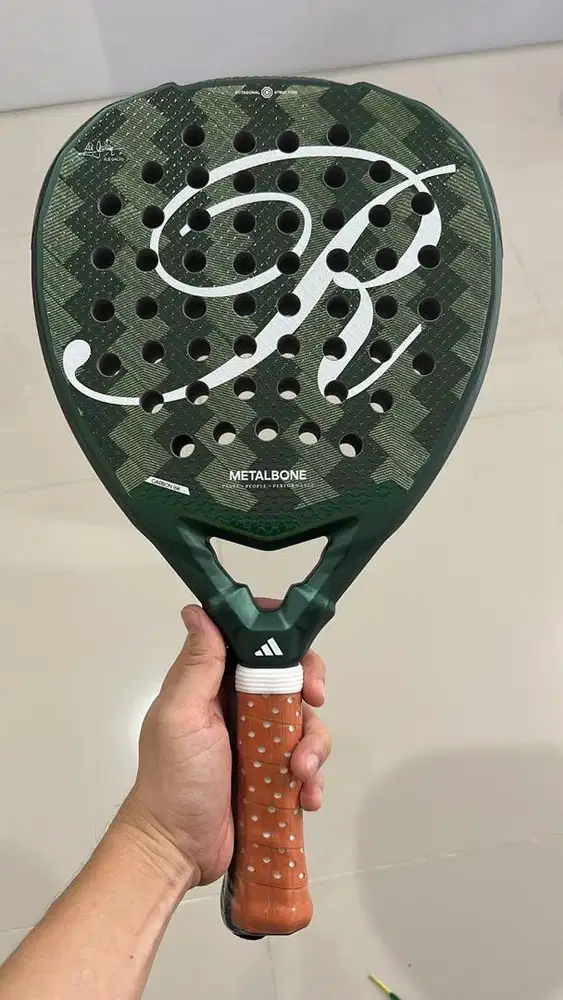 Dijual raket padel adidas metalbone reserve baru
