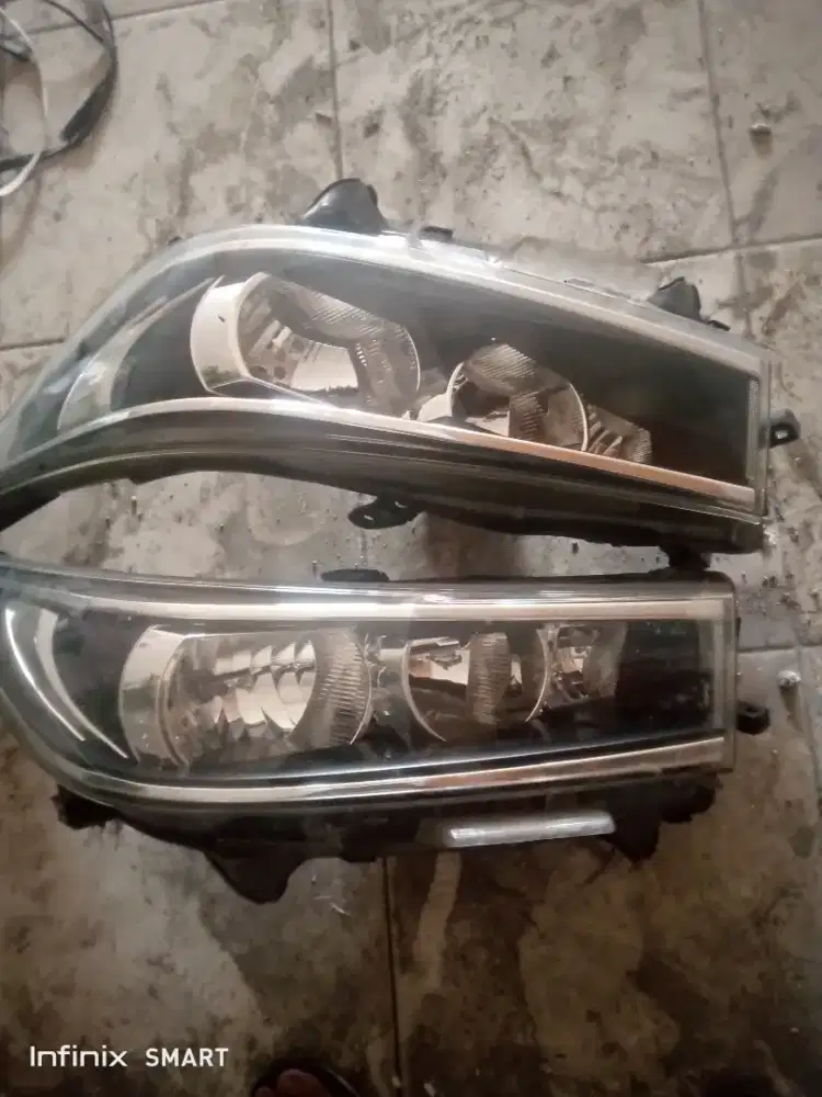 Lampu sorot inova