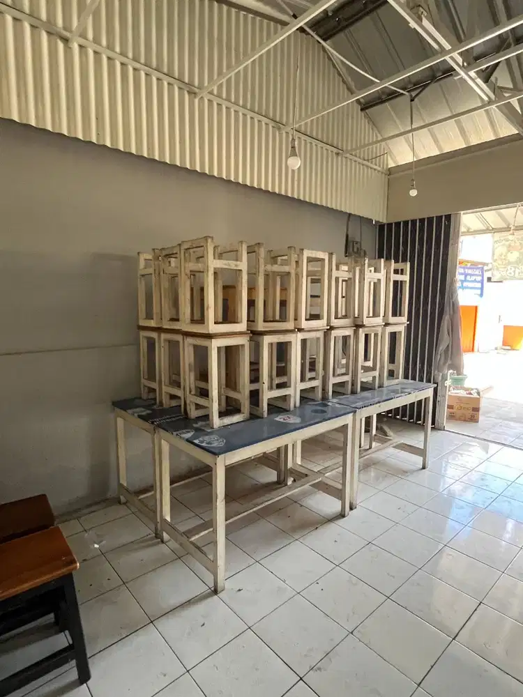 Meja Kursi Kayu Cafe atau Warung Makan