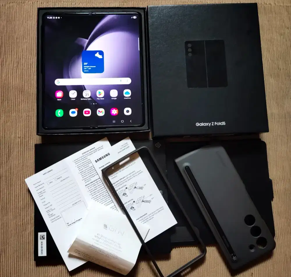 Z Fold 5 ram 12/512GB