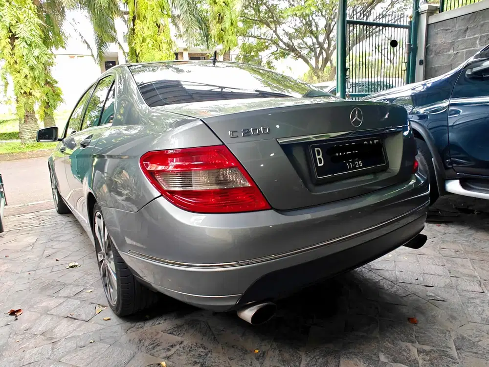 Mercedes-Benz C200 2010 Bensin