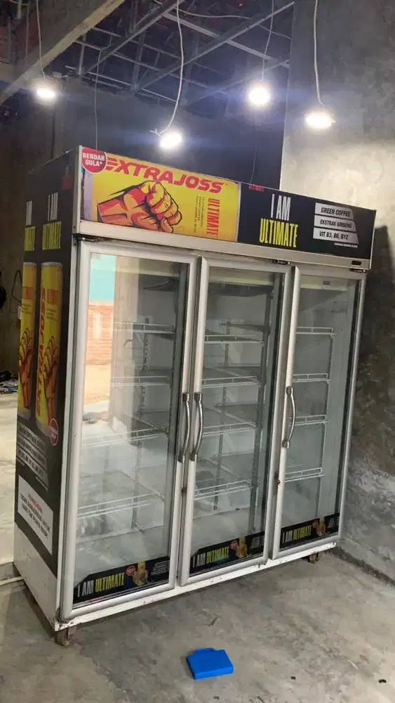 kulkas 3 pintu kondisi mulus