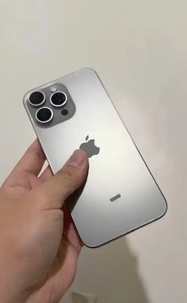 Iphone 15 pro max 256 resmi Indonesia(ibox/blibli/digimap)