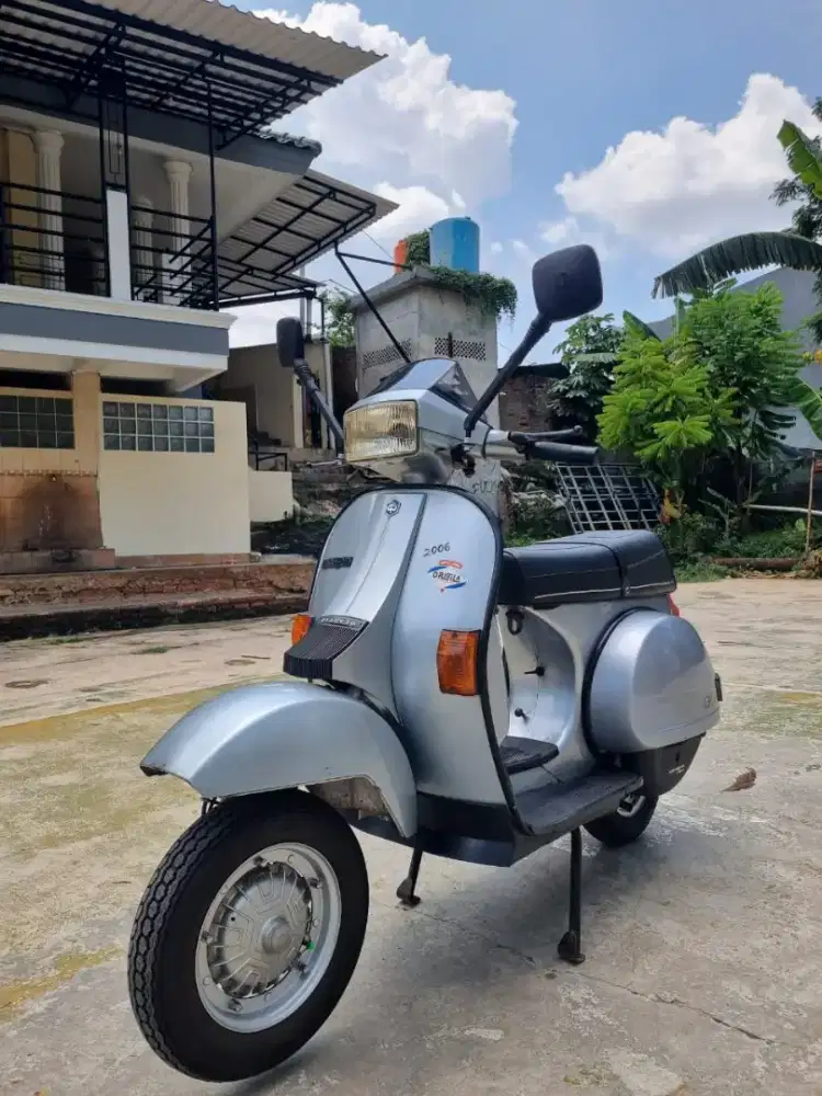 Vespa EXCEL 2006