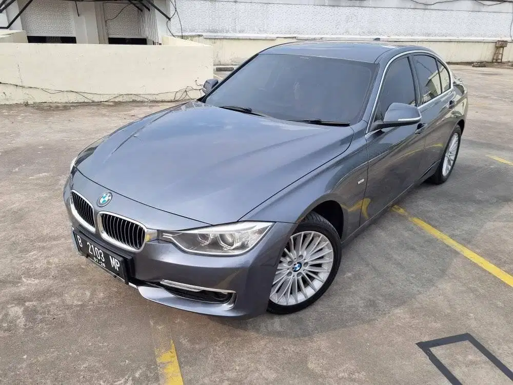 BMW 320i F30 type Luxury Line (Tertinggi) th 2016/15,,masih gress gan!