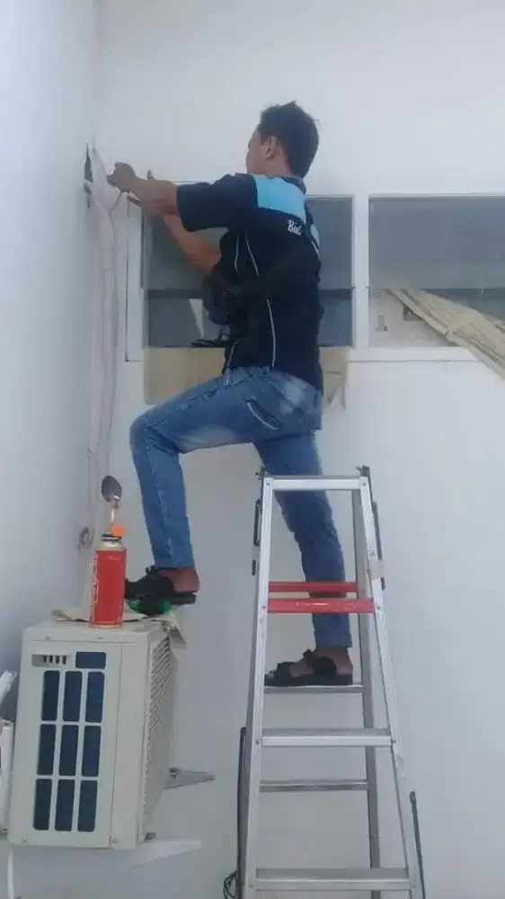 Service AC, bongkar pasang AC, kulkas, mesin cuci, pompa air