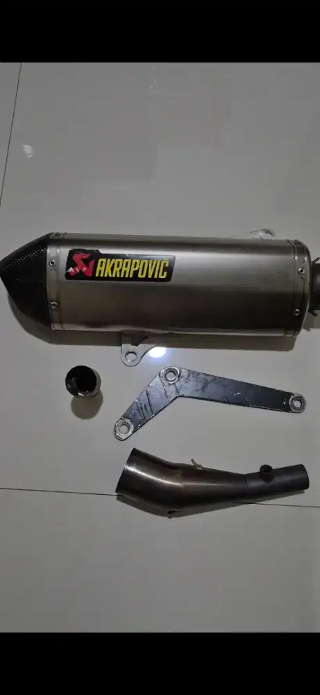Knalpot akrapovic xmax connected