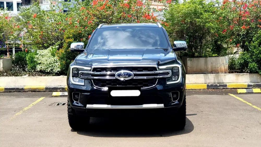 Ford everest titanium turbo awd 4x4 matic 2024 hitam