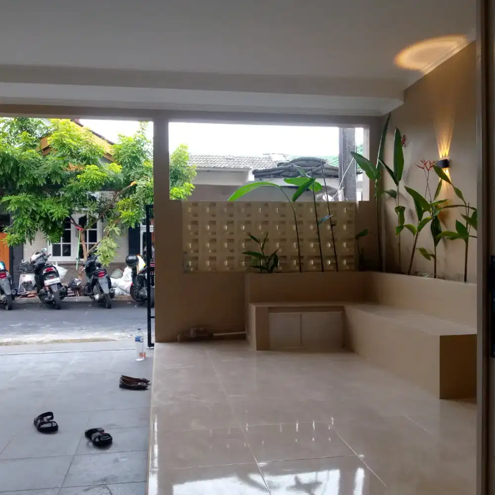 Taman harapan baru rumah strategis lahan luas harga ramah