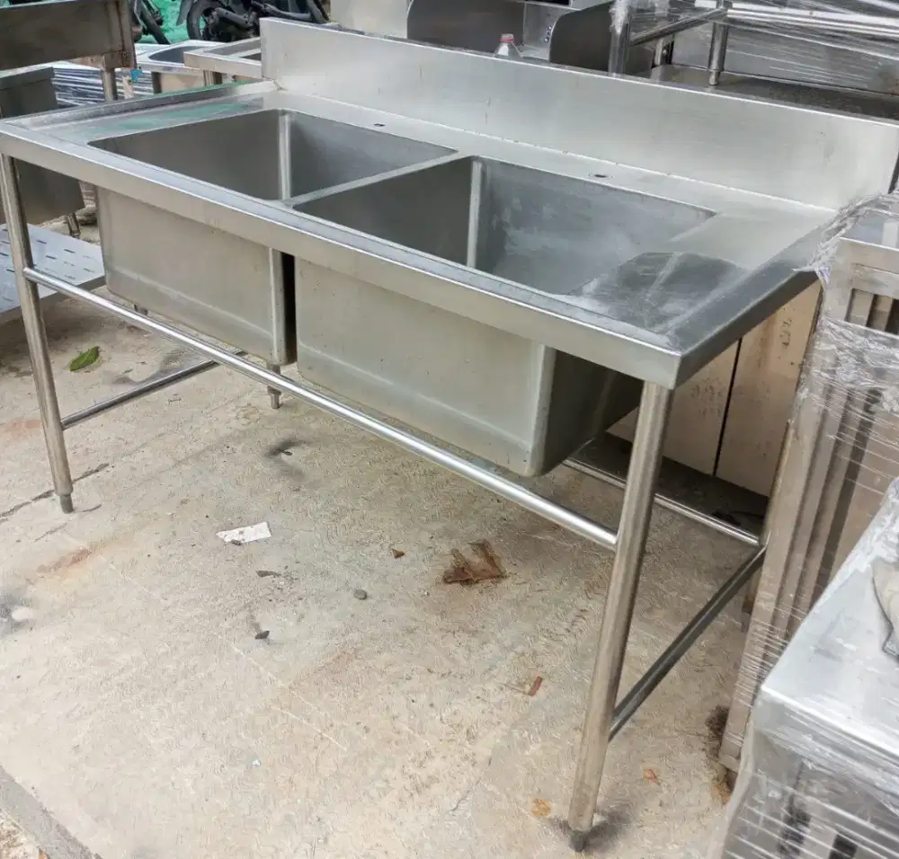 Double Sink | Dishwasher