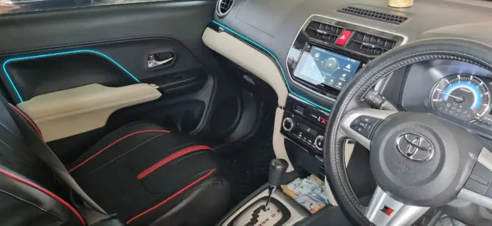 Toyota rush tipe trtinggi GR metik