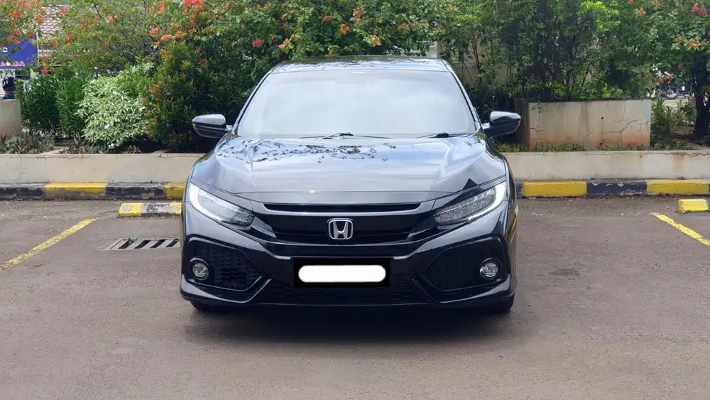 Km30rb honda civic e turbo hatchback 2018 pakai 2019 hitam