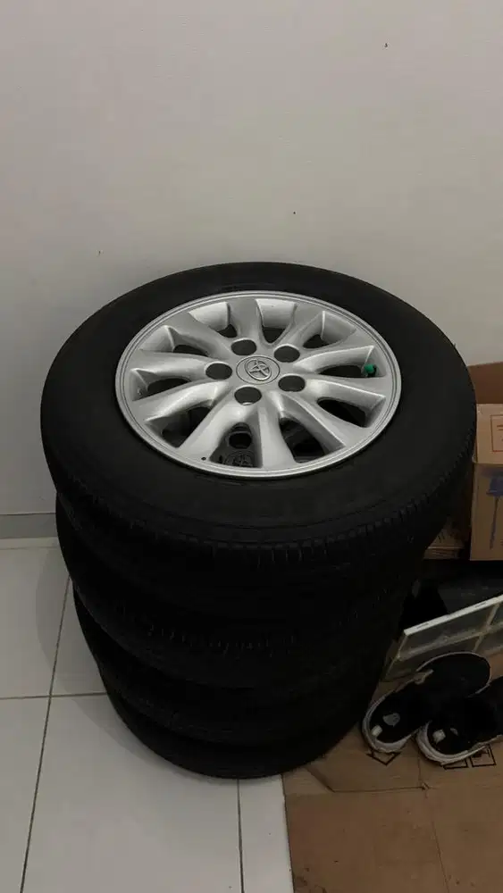 Dijual Velg Ban Ori Innova V 2012