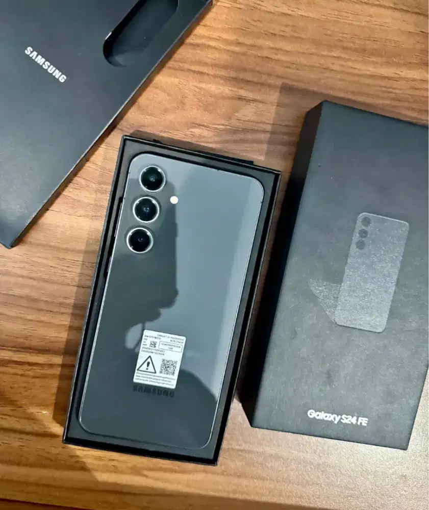 Samsung S24FE 8/512GB