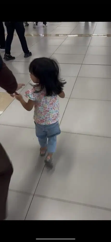 Baby sitter / pengasuh / jaga anak