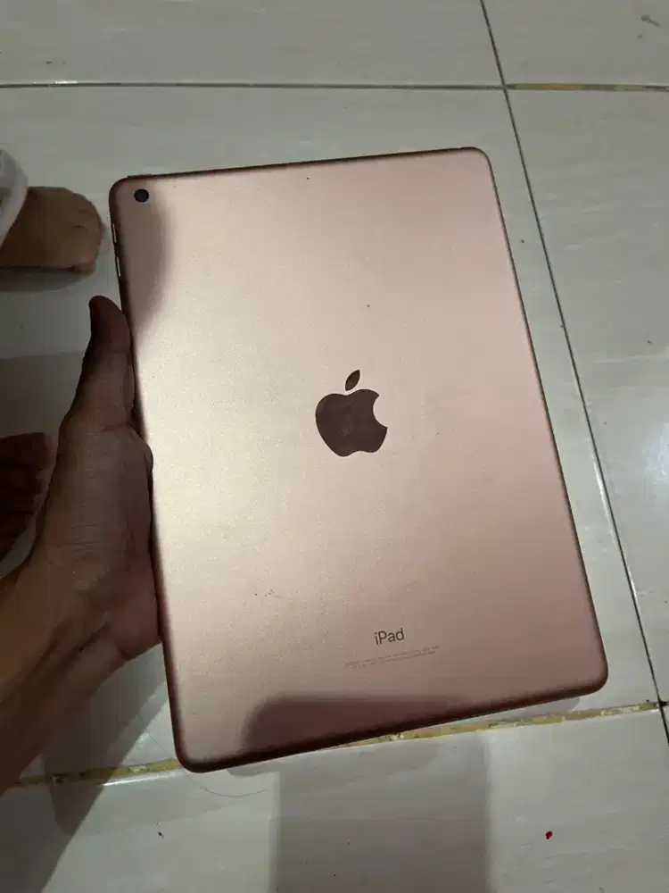 Ipad 6 32gb unit charger