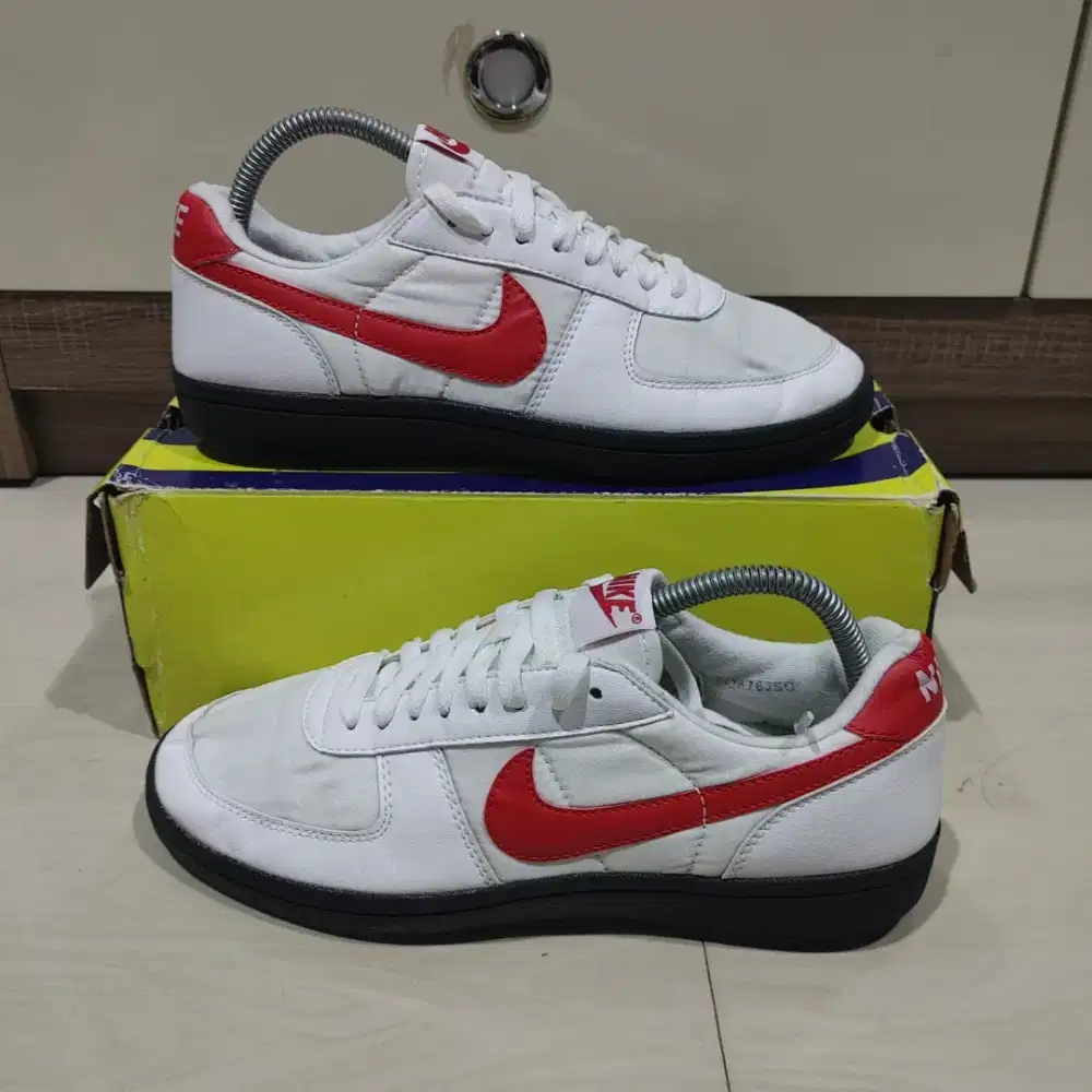 Sepatu Nike field general 82 preloved size 40