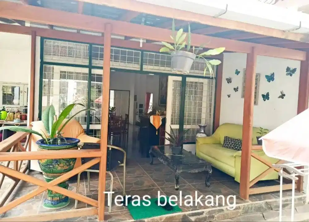 Dijual Rumah di Ciwaruga, Rapi Bersih Asri