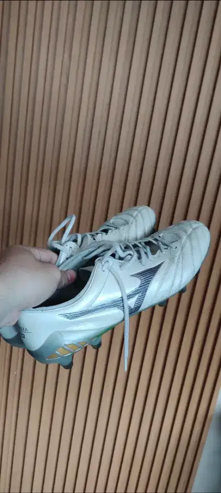 Mizuno morellia elite 3