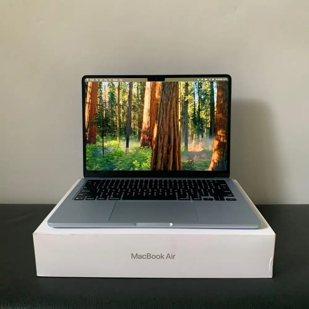 Macbook Air M4 16/256GB Sky Blue Garansi iBox Fullset Like New