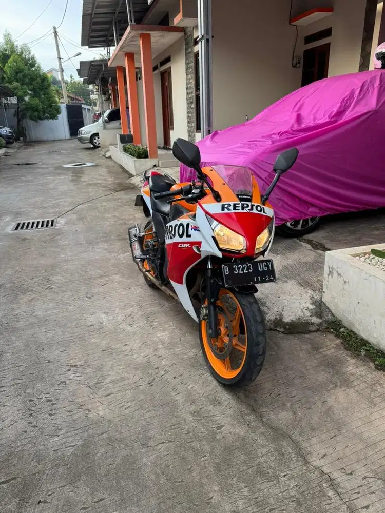 Honda CBR 150R Repsol