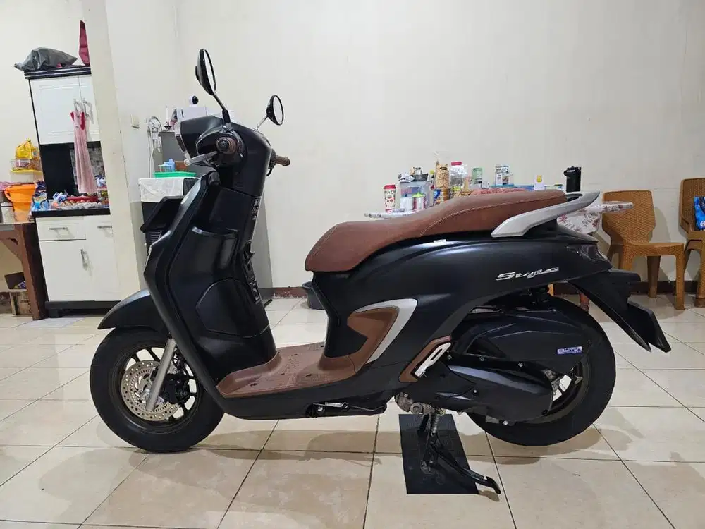 STYLO 160 ABS ISS 2024