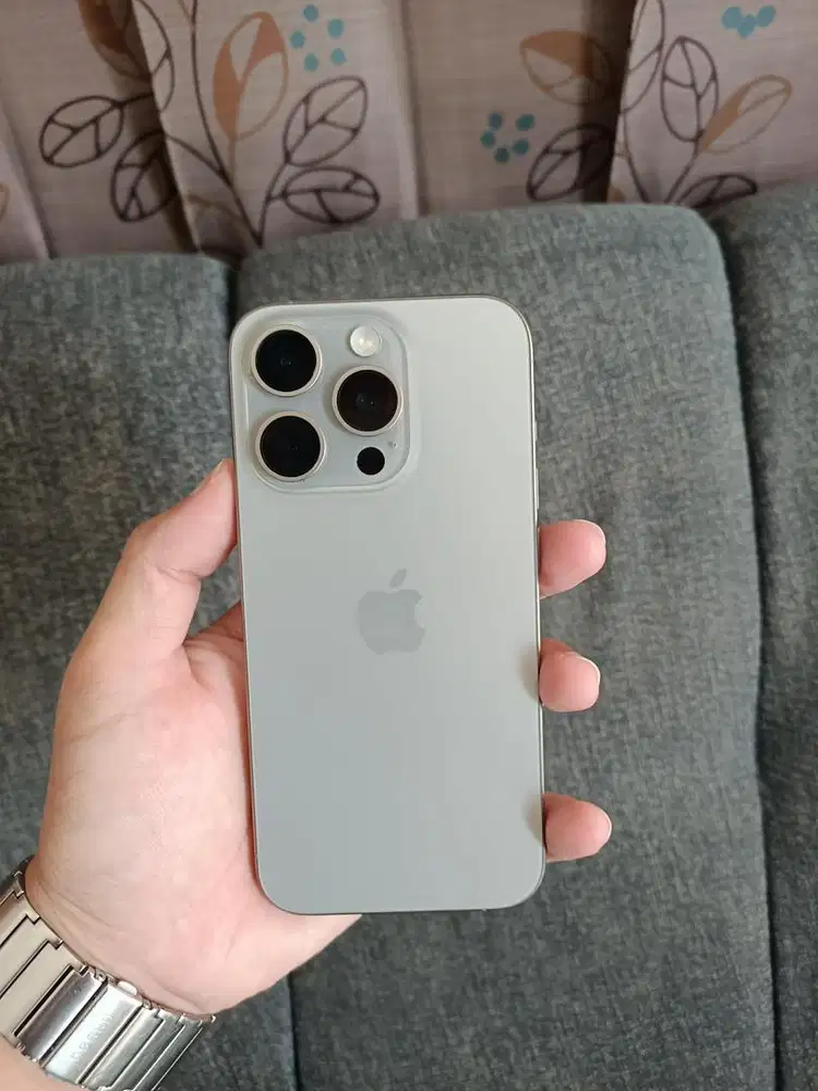 IPhone 15 PRO 128 Natural Titanium Resmi