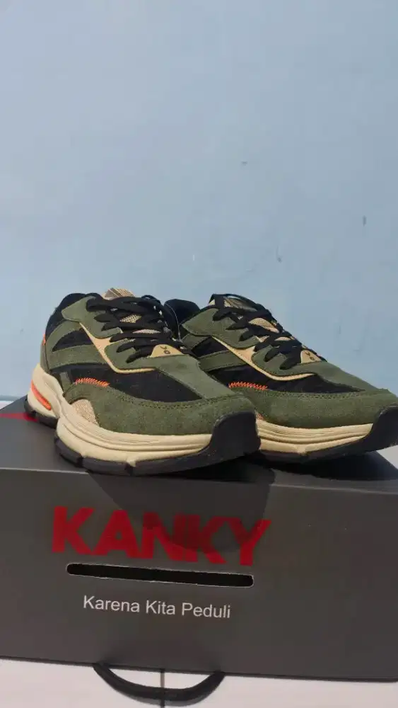 (New in Box) Sepatu Kanky Roadstar Uk. 42
