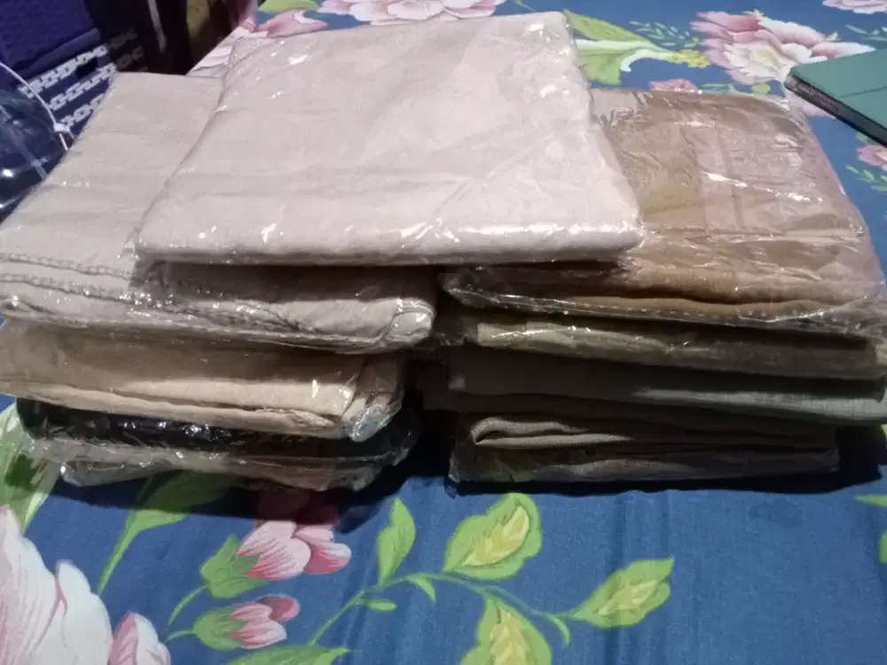 Jilbab Bella square 12pcs